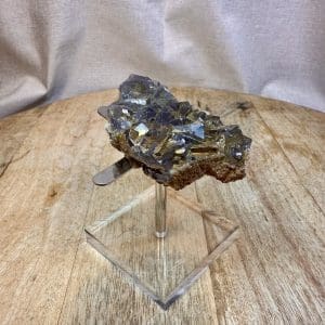 Alternative view of Metalen edelsteen/mineralen houder op acryl stolp - S