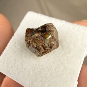 Irisiderende Andradiet kristal - 5