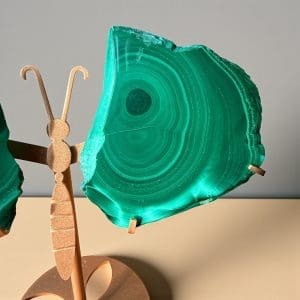 Alternative view of STATEMENT PIECE! Malachiet vlinder op stand