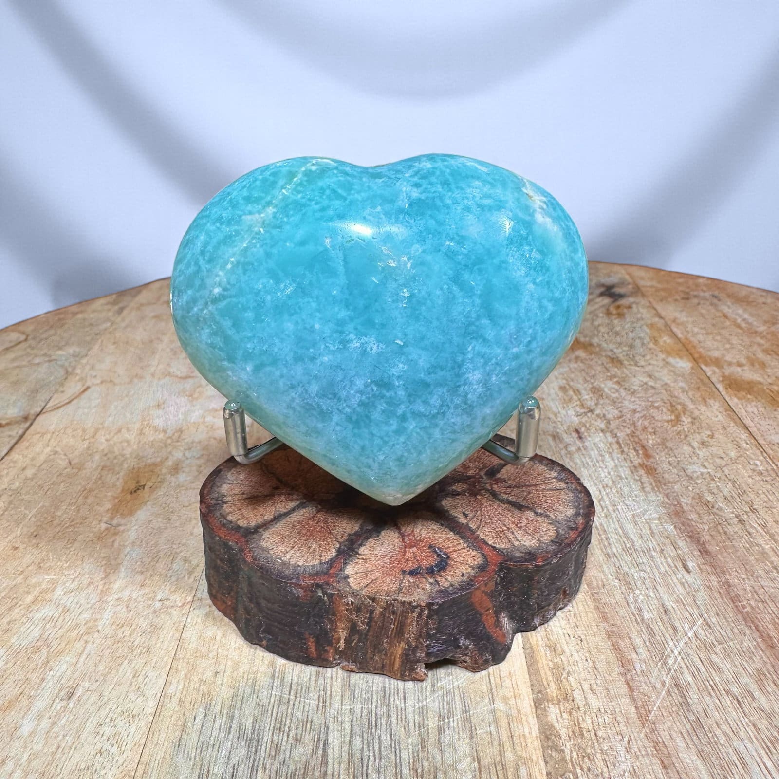 Metalen edelsteen/mineralen houder op hout - Afbeelding 2