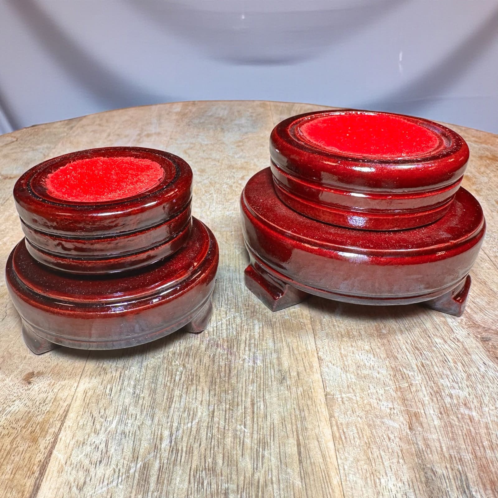 Roterende houten bol houder - M