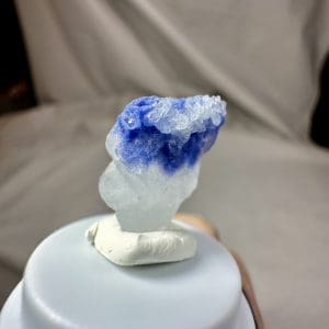 Alternative view of Naald Dumortiriet in kwarts in stolp - 2