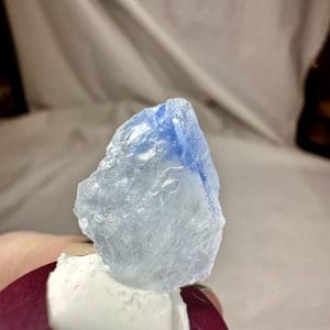 Alternative view of Naald Dumortiriet in kwarts in stolp - 15