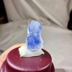 Naald Dumortiriet in kwarts in stolp - 16