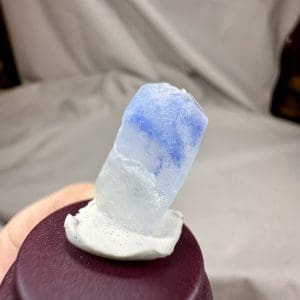 Naald Dumortiriet in kwarts in stolp - 23