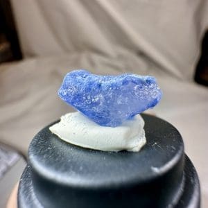 Naald Dumortiriet in kwarts in stolp - 30