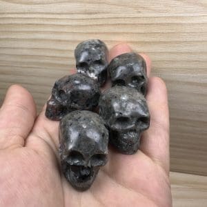 Alternative view of Syeniet carving - Skull - Random pick