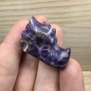 Amethist carving - Draakje - Random pick