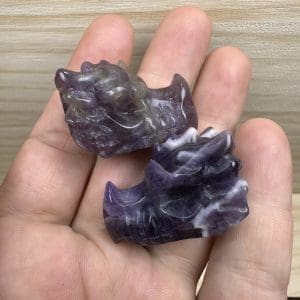 Alternative view of Amethist carving - Draakje - Random pick