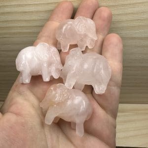 Alternative view of Rozenkwarts carving - Olifantje - Random pick