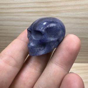 Blauwe kwarts carving - Skull - Random pick