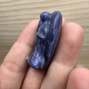 Alternative view of Sodaliet carving - Engeltje - Random pick