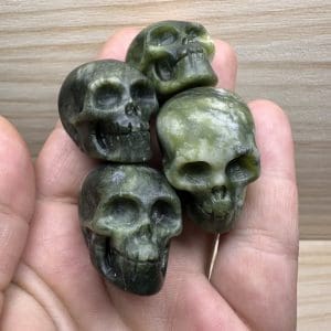 Alternative view of Serpentijn carving - Skull - Random pick