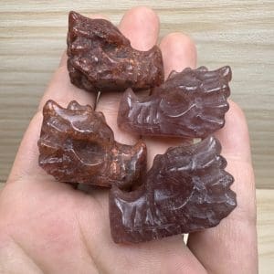 Alternative view of Aardbeienkwarts carving - Draakje - Random pick