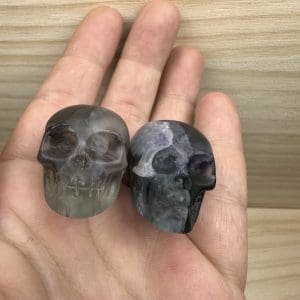 Alternative view of Paarse Fluoriet carving - Skull - Random pick