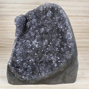 Zwarte Amethist cluster - 16