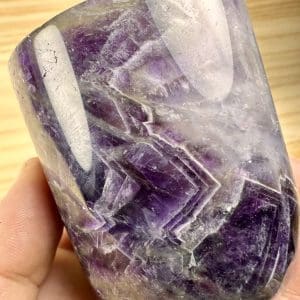 Alternative view of Carving 39 - Chevron Amethist waxinelicht houder