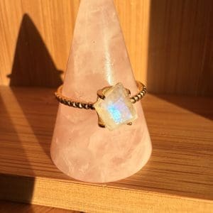 Goldplated 925 zilveren ring – 85 - Regenboog Maansteen