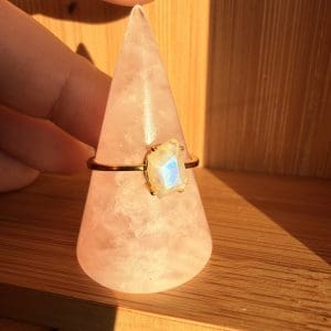 Goldplated 925 zilveren ring – 90 - Regenboog Maansteen