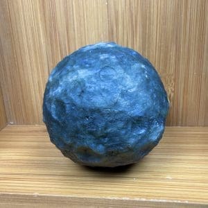 Labradoriet maan carving - 1