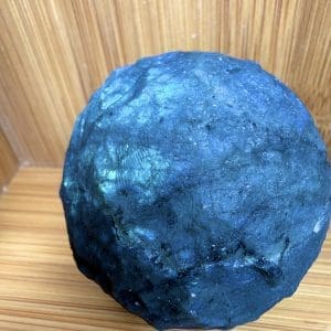 Alternative view of Labradoriet maan carving - 6