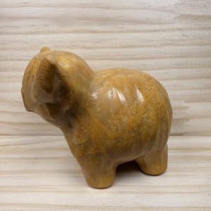 Alternative view of Carving 1 - Schotse hooglander van gele calciet