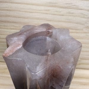 Alternative view of Carving 36 - waxinelicht houder van hematietkwarts