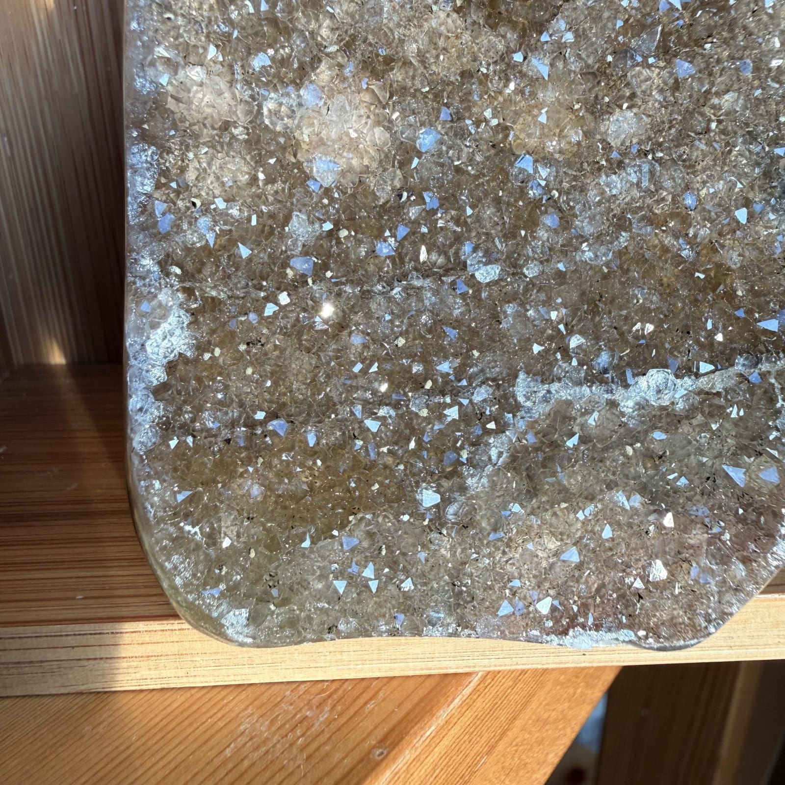 Regenboog Amethist cluster - 64 - Afbeelding 2