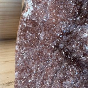 Alternative view of Regenboog Amethist cluster - 68