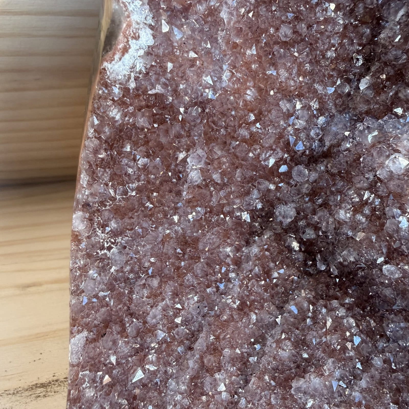 Regenboog Amethist cluster - 68 - Afbeelding 2