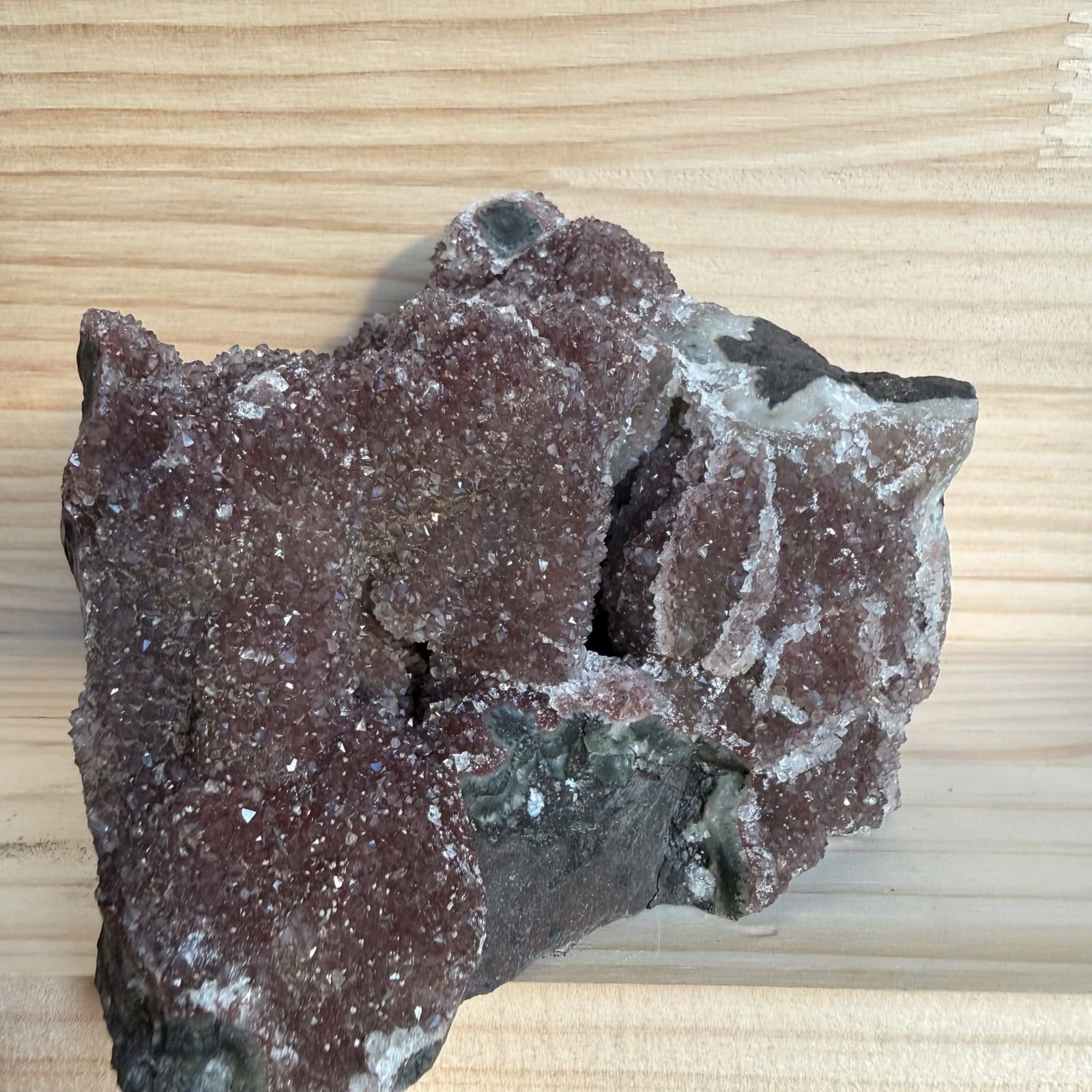 Regenboog Amethist cluster - 69 - Afbeelding 2