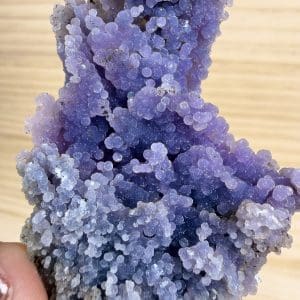 Alternative view of Druif agaat cluster - 2