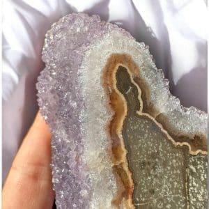 Alternative view of Oog Amethist cluster (stalactiet) - 35