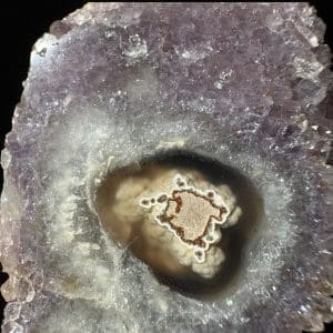 Alternative view of Oog Amethist cluster (stalactiet) - 42