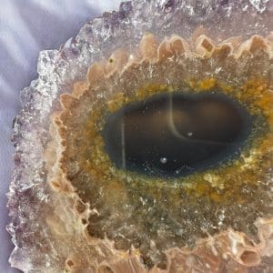 Alternative view of Oog Amethist cluster (stalactiet) - 46