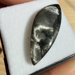 Alternative view of Spectroliet cabochon in venster doosje - 3