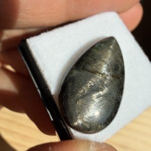 Alternative view of Spectroliet cabochon in venster doosje - 6