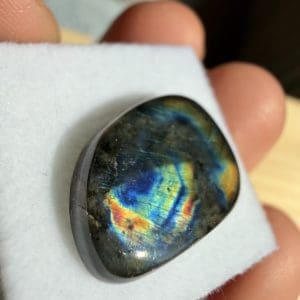 Alternative view of Spectroliet cabochon in venster doosje - 7