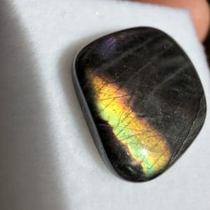 Alternative view of Spectroliet cabochon in venster doosje - 8