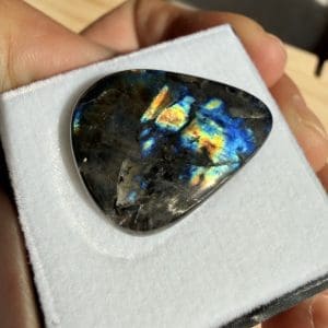 Spectroliet cabochon in venster doosje - 13