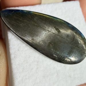 Alternative view of Spectroliet cabochon in venster doosje - 23