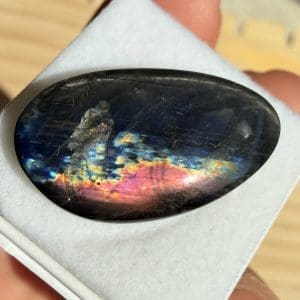 Spectroliet cabochon in venster doosje - 25