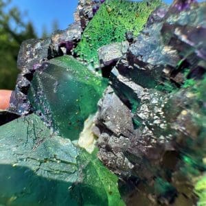 Alternative view of Octaëdrische Fluoriet cluster uit Zhejiang - 6