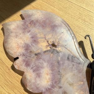 Alternative view of STATEMENT PIECE! Chalcedoon met amethist vlinder op stand - 2