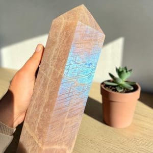 Alternative view of STATEMENT PIECE! - XXL Maansteen toren - 5,33 kilo